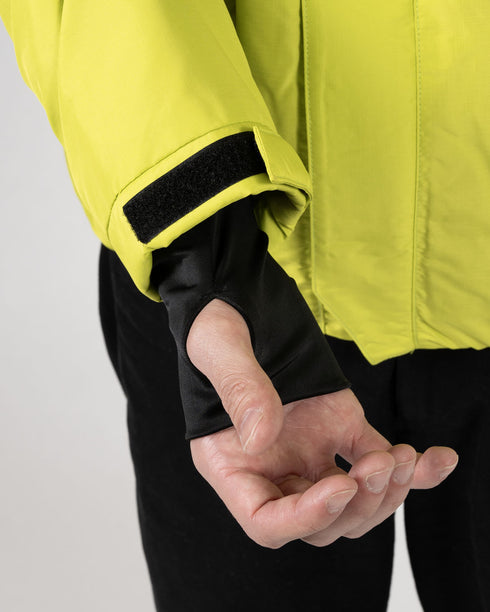 8126 防水防寒ライトウォームブルゾン